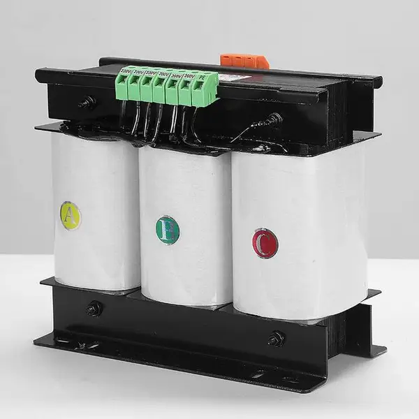 ����GBK-3000VA��������ѹ��220V/220V��ȫ��Դ������