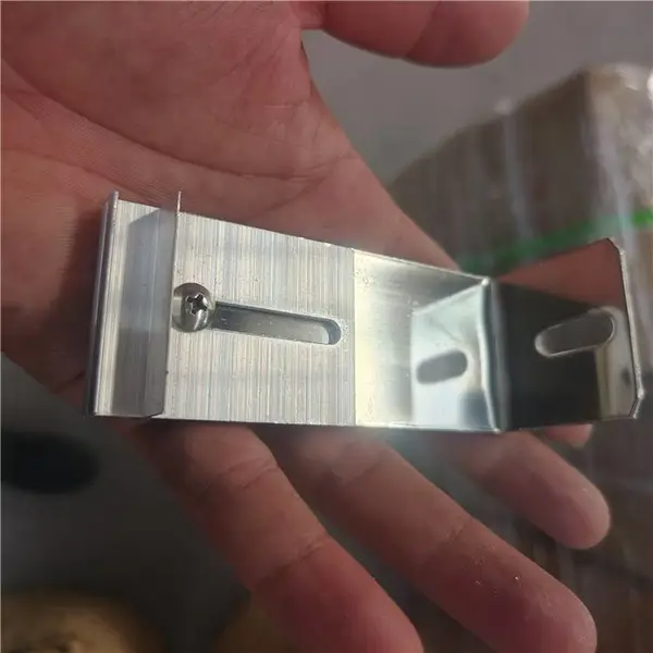 棕迪金属外墙保温装饰一体板锚固件 不锈钢挂件