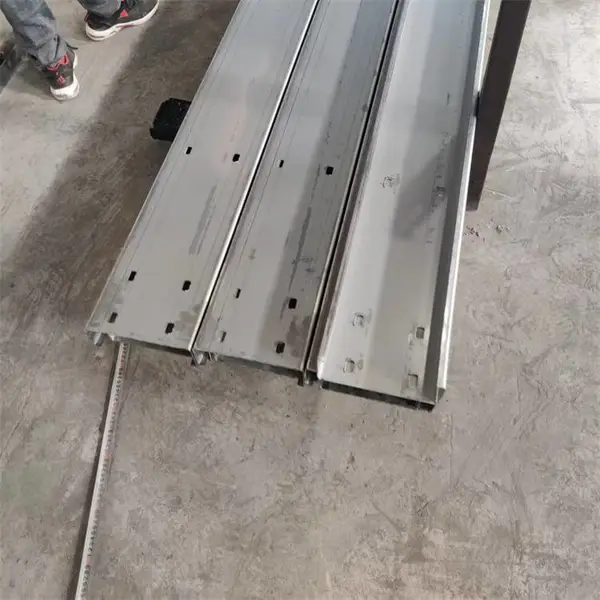 加工不锈钢c型钢 304材质防腐蚀 车间顶用建材定制