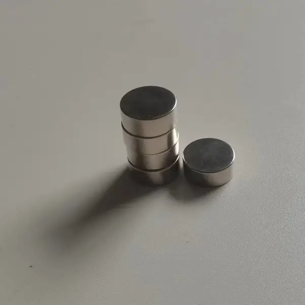 ��ѯ�Ƹ�������***����ʯ �ֻ������� �����������Ƭ �������