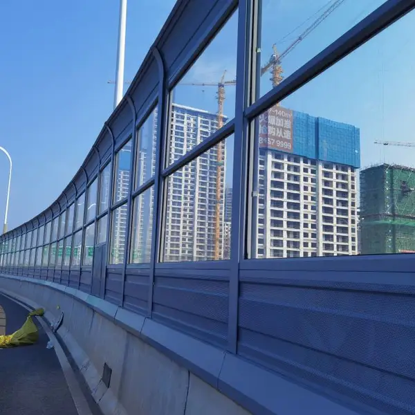 道路声屏障临街隔音墙广场隔音板