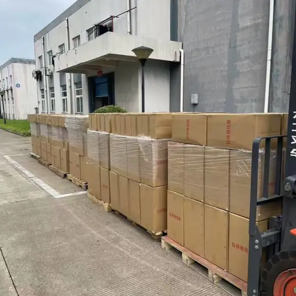供应缠绕膜 透明包装膜 PE拉伸缠绕膜 捆扎膜 江西厂家 可按需要尺寸订制