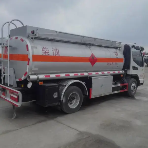 贵州铜仁多利卡油槽车0首付