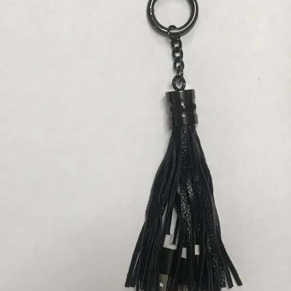 东莞厂家生产PU或***流梳带数据线钥匙挂饰、品牌推广礼品赠品梳梳箱包挂饰