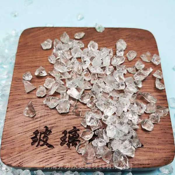 牡丹江 玻璃块 机件喷砂用玻璃砂 彩色玻璃微珠 厂家直发硬度高