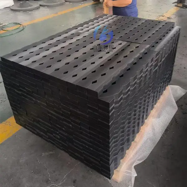 超高分子聚乙烯密实枕木 港口集装箱垫枕 防潮防腐高分子承重枕块