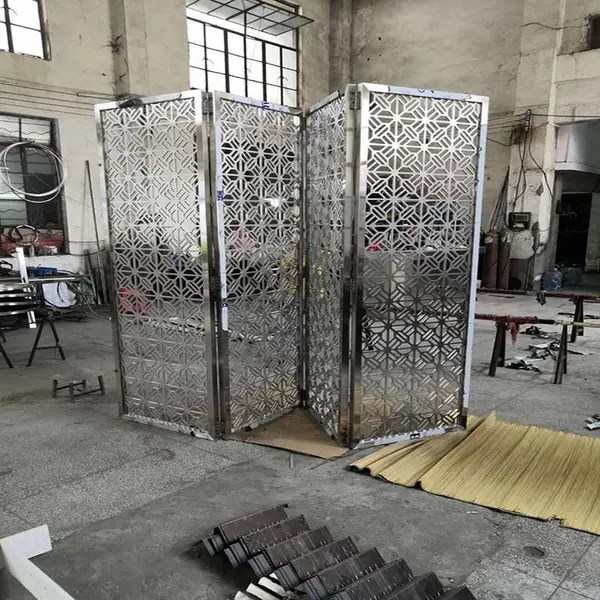 玫瑰金镜面不锈钢屏风 精品办公酒店屏风镂空装饰 铝板浮雕