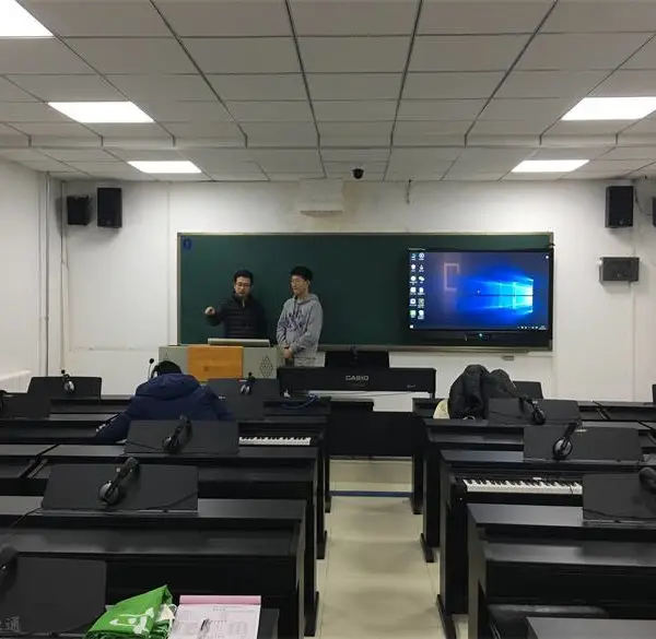电钢琴集体课教学智能互动黑板
