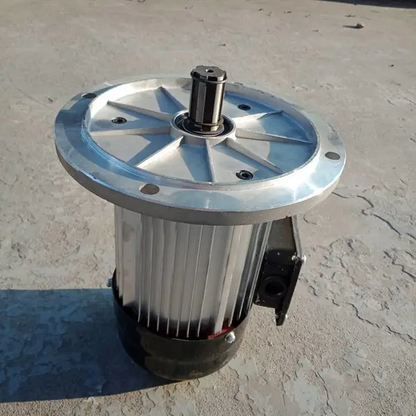 �������ػ��쳵������������� 1.5KW�г������е��