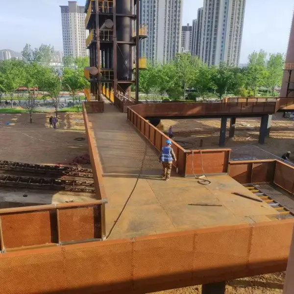 鲁韵绿筑耐候钢护栏厂家 耐候钢板护栏加工定制 耐候钢观景台 扶手