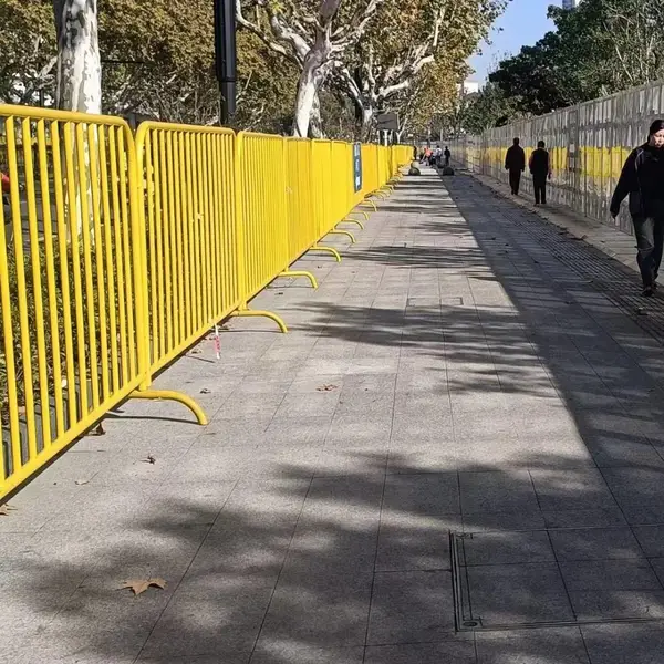 包运输黄色铁马护栏大型活动隔离栏杆租赁音乐节维护秩序防护栏