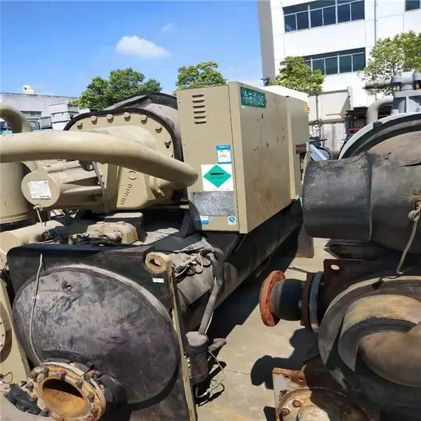 租赁RTHDC2D4E4特灵螺杆冷水机816kw特灵水冷螺杆机冷冻机制冷机 工厂拆除废旧物资回收