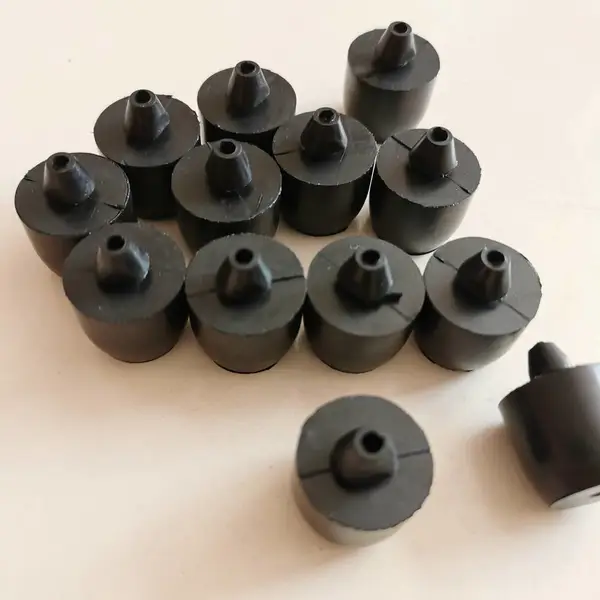 适用现代朗动后备箱合页缓冲胶垫尾门弓子铰链防撞限位胶墩 隆驹