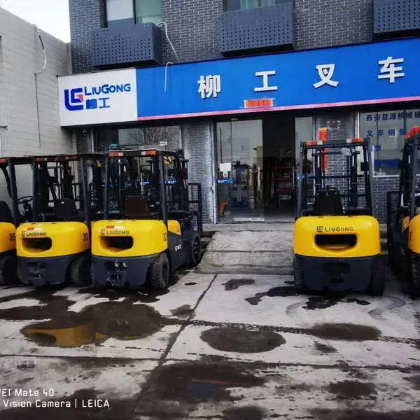 西安叉车配件经营中心,提供各种型号叉车配件,包括柴油叉车,电动叉车等