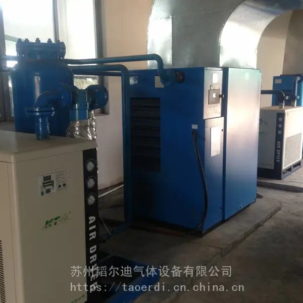 ���ݳ������������������ �пղ�������� ��ѹ���Ƶ���4A����ɸ