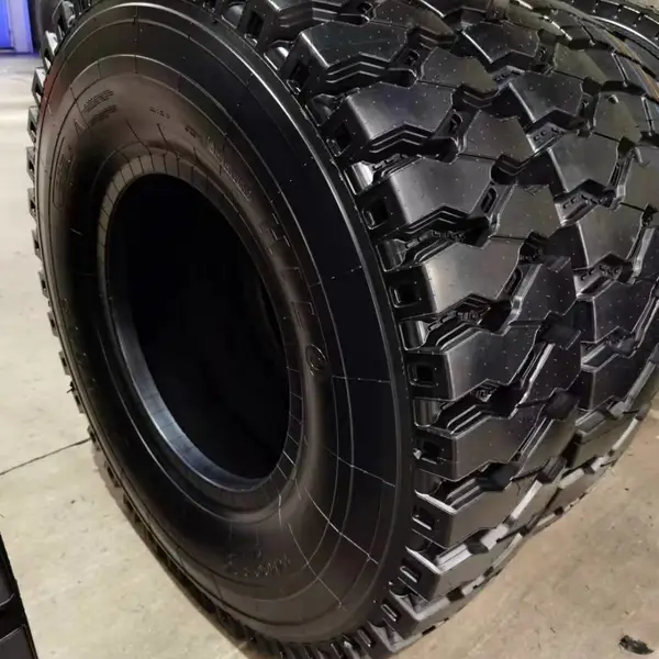 HILO华鲁 14.00R25 E-3/E-4 (14.00-25)矿山宽体自卸车钢丝轮胎
