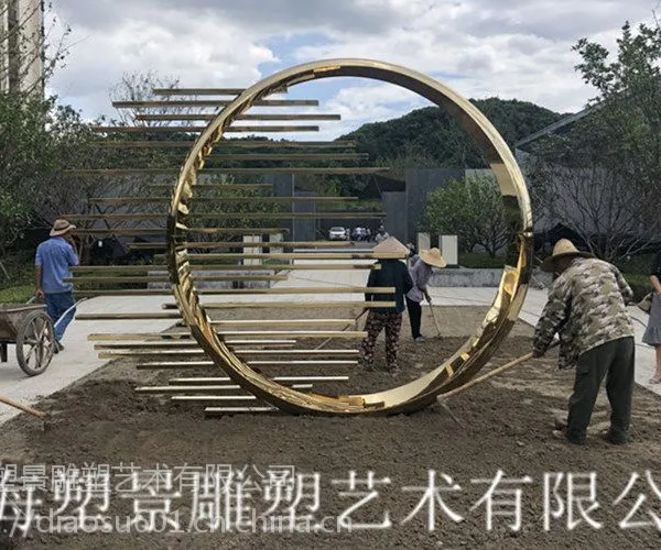 荆门塑景制作不锈钢雕塑 电镀圆形景观艺术