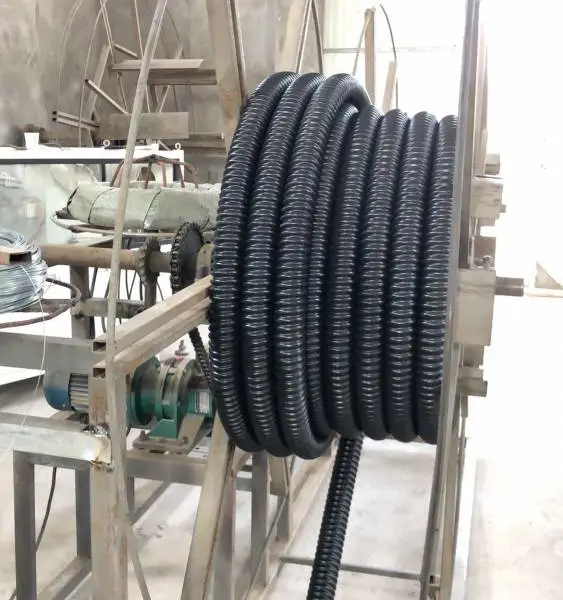 苏州爱知管业生产直销HDPE碳素波纹管dn32-110
