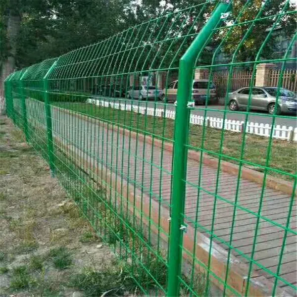 双边丝公路护栏网 高速公路防护栏现货批发 碰焊网片