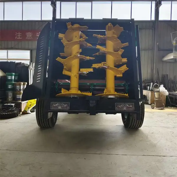 大型牵引式撒粪车双竖绞龙撒肥机黏湿粪肥抛粪机
