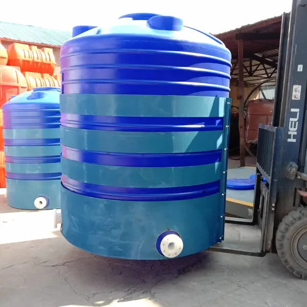 滚塑5吨塑料水箱 化工储罐 PE塑料水塔 抗氧化塑料大桶
