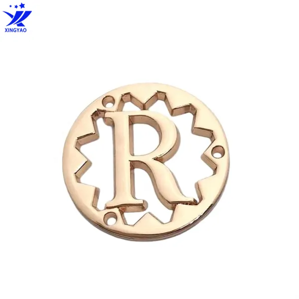 帽子金属标牌 服饰箱包五金配件 R字母镂空标牌 可定制logo
