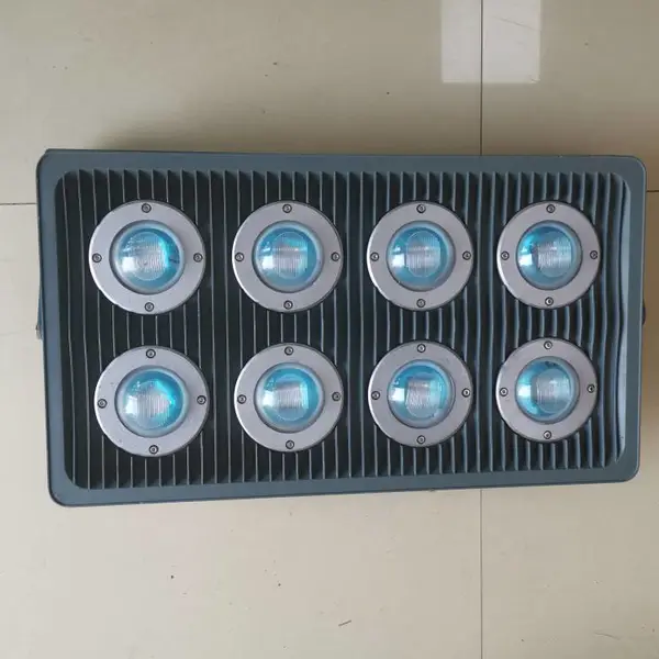 芯鹏达LED防爆投光灯400W500W户外防水太阳花条纹双面散热隧道灯XPD-TG04