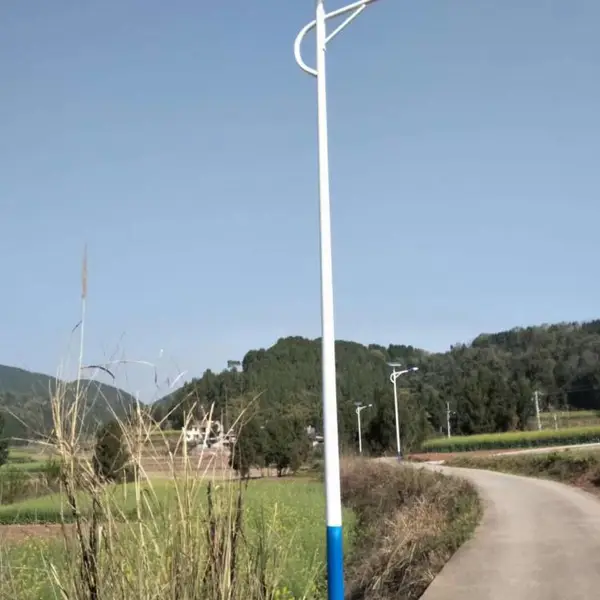 LED太阳能路灯,高效节能LED灯管,使用寿命长,乡村振兴