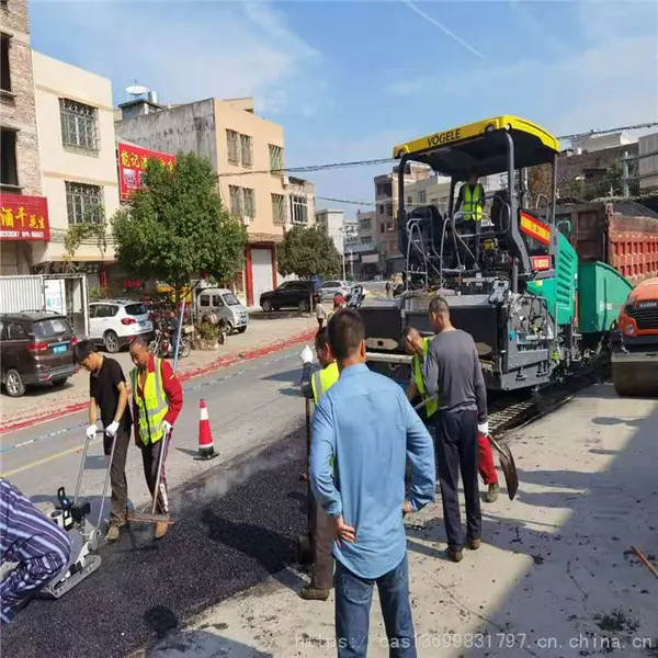 专业承接深圳住宅小区沥青路面施工 深圳工业园区沥青路面施工 深圳公园彩色沥青路面施工