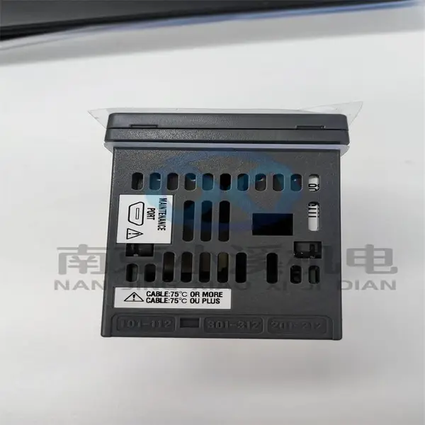 �ձ����YOKOGAWA ������UT32A-000-11-00 �¿���