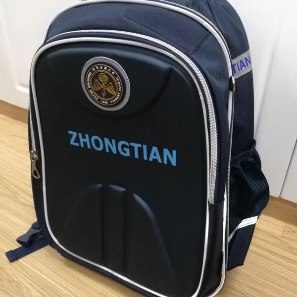 2021上海新款厂家定做现货青蛙儿童幼儿园书包卡通图案可加logo