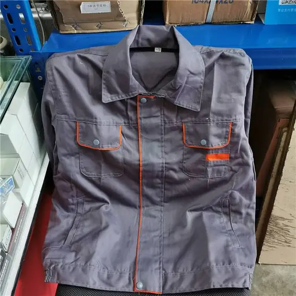 西安有卖工人工作服工作服绣字 ***