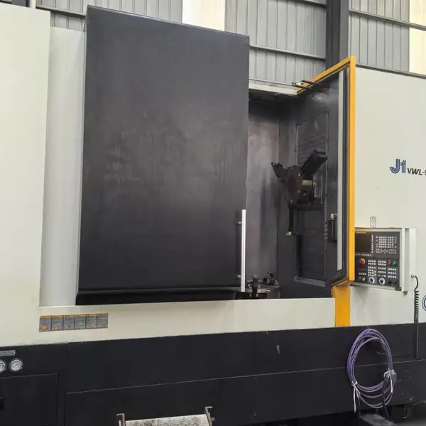 济南一机J1VWL-900DT双刀塔立式数控车床 汽车轮毂高精加工设备。