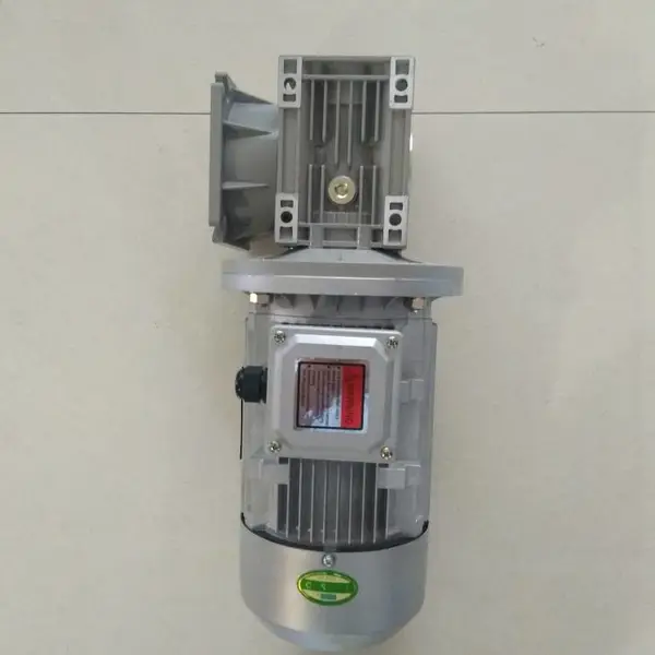���Ŷ�ƽ�а�װ��е�������ϸ˼��ٵ��RV075/25+YX3-90L-4-1.5KW/B14
