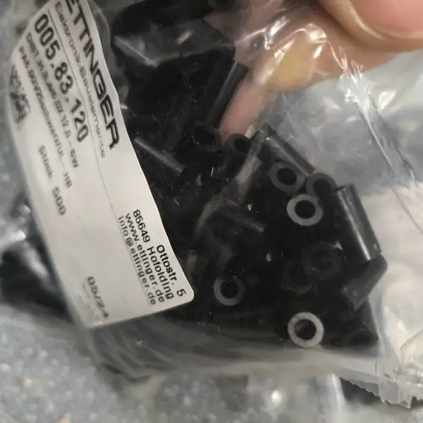 ��Ӧ�¹�ԭװ ETTINGER ��ɫ�ľ�Ե���� 005.83.120
