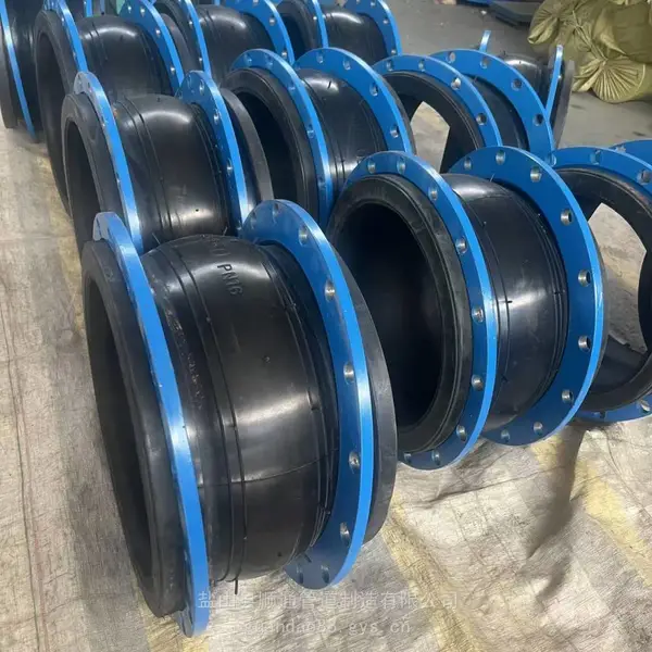 供应NBR耐油橡胶膨胀节 DN500法兰单球体橡胶软接头实体厂家