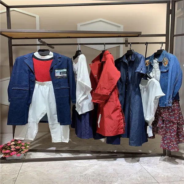 云上写生品牌特卖场进货渠道 大码棉麻女装优质直播货源
