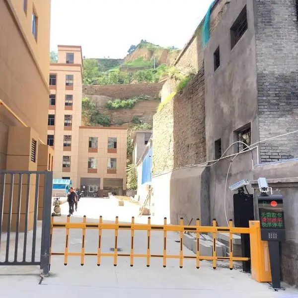 四会车牌识别系统 四会停车场收费管理系统 停车场道闸设备