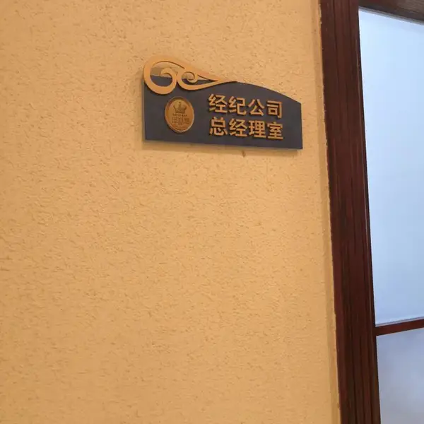 ��Ӧ���಻����֣���������ƣ�����ֱ�ʶ��������ű��䣬���������Ͱ���������װ