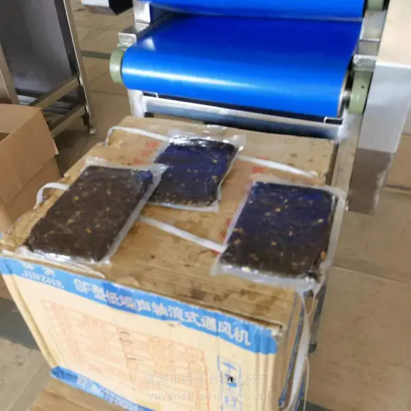 供应连续式包装袋压平机 馅料包装袋整平机 400型压袋机