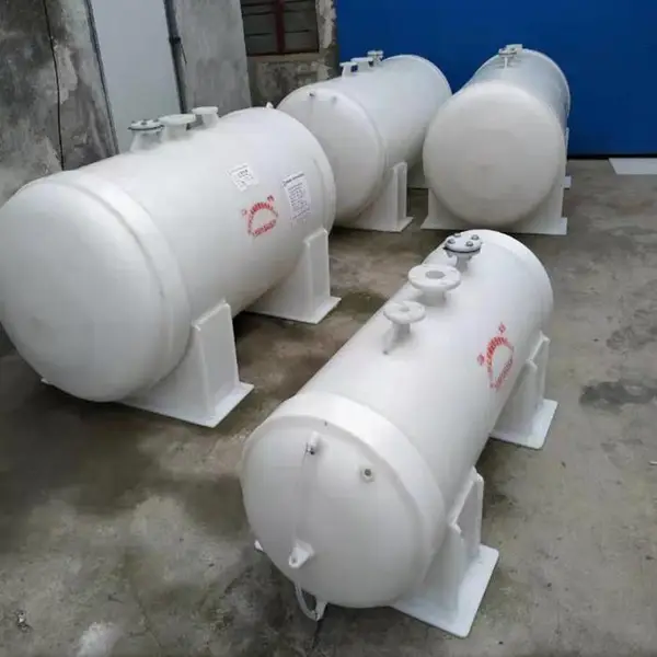 PP缓冲罐 pp真空计量罐 真空罐 滴加罐 缓冲罐