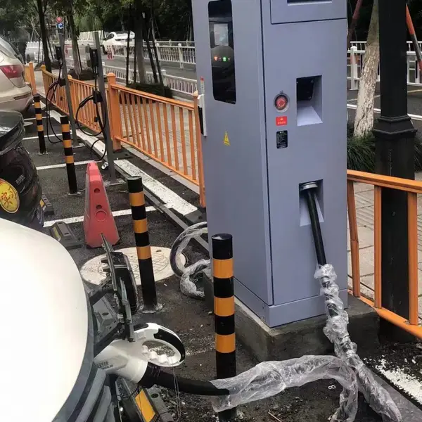 公牛新能源直流立式 电动汽车智能充电桩 通用180KW-360KW维修