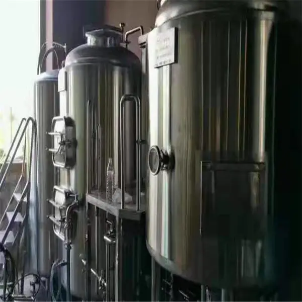 酒吧餐馆2吨啤酒设备 做啤酒的设备厂家 自酿啤酒设备多少钱一套