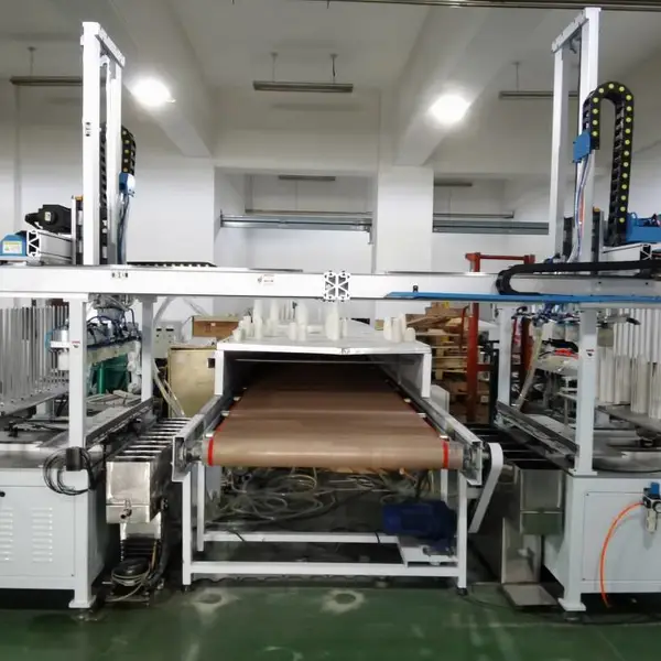玉米淀粉一次性餐具生产设备,高科技新型环保,绿色无污染,自动化,高产能