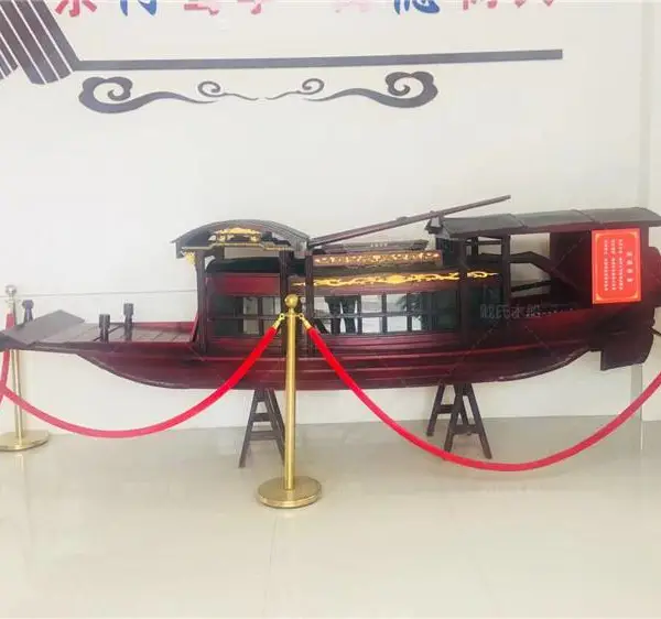 �����Ƹ�ľ�����Ҷ���4�׷������ۺ촬 ��ʿ�����С�ͺ촬ģ��