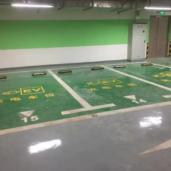 双节同庆 聚力同行 匠心筑路 东 莞划线哥不负每一份托付