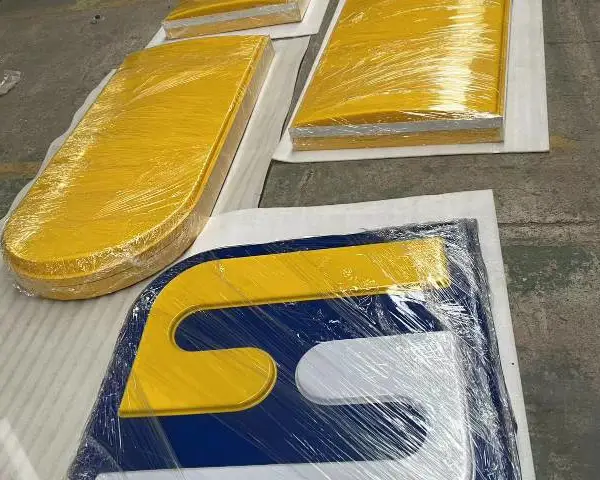 苏州地库灯箱设计安装 苏州优冠标识供应