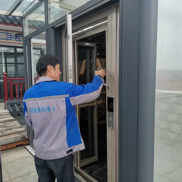 跃层弧形工程钢结构别墅电梯支持定制