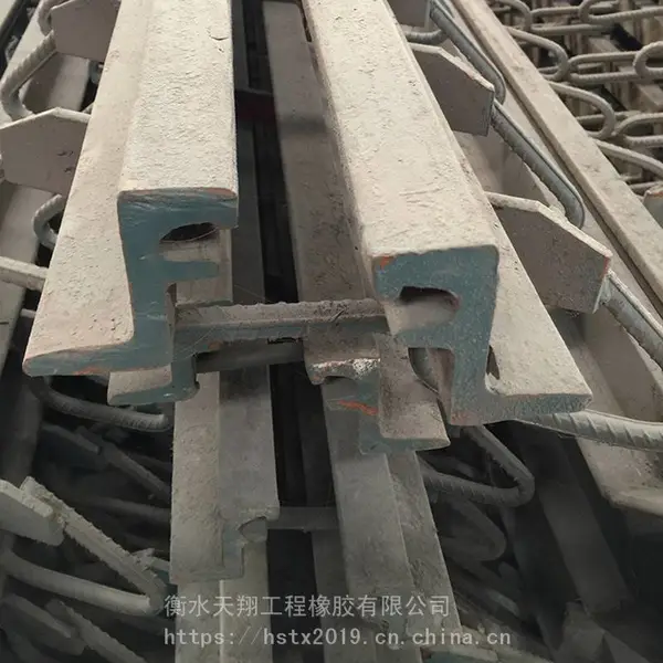 平凉市80型桥梁伸缩缝#60型桥梁无缝伸缩缝 优点