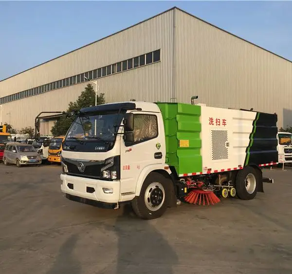 小多利卡洗扫车 2.5方水箱2.5方垃圾箱 3308轴距 带有20米高压卷盘